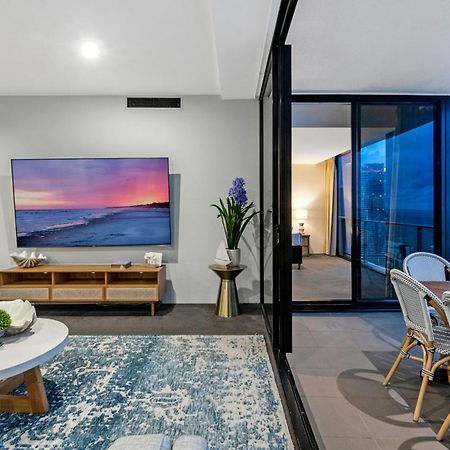 5 Bedroom Executive Sub Penthouse In The Heart Of Surfers With Full Ocean Views - Sleeps 12 - Circle On Cavill Amazing!! Gold Coast Exterior foto