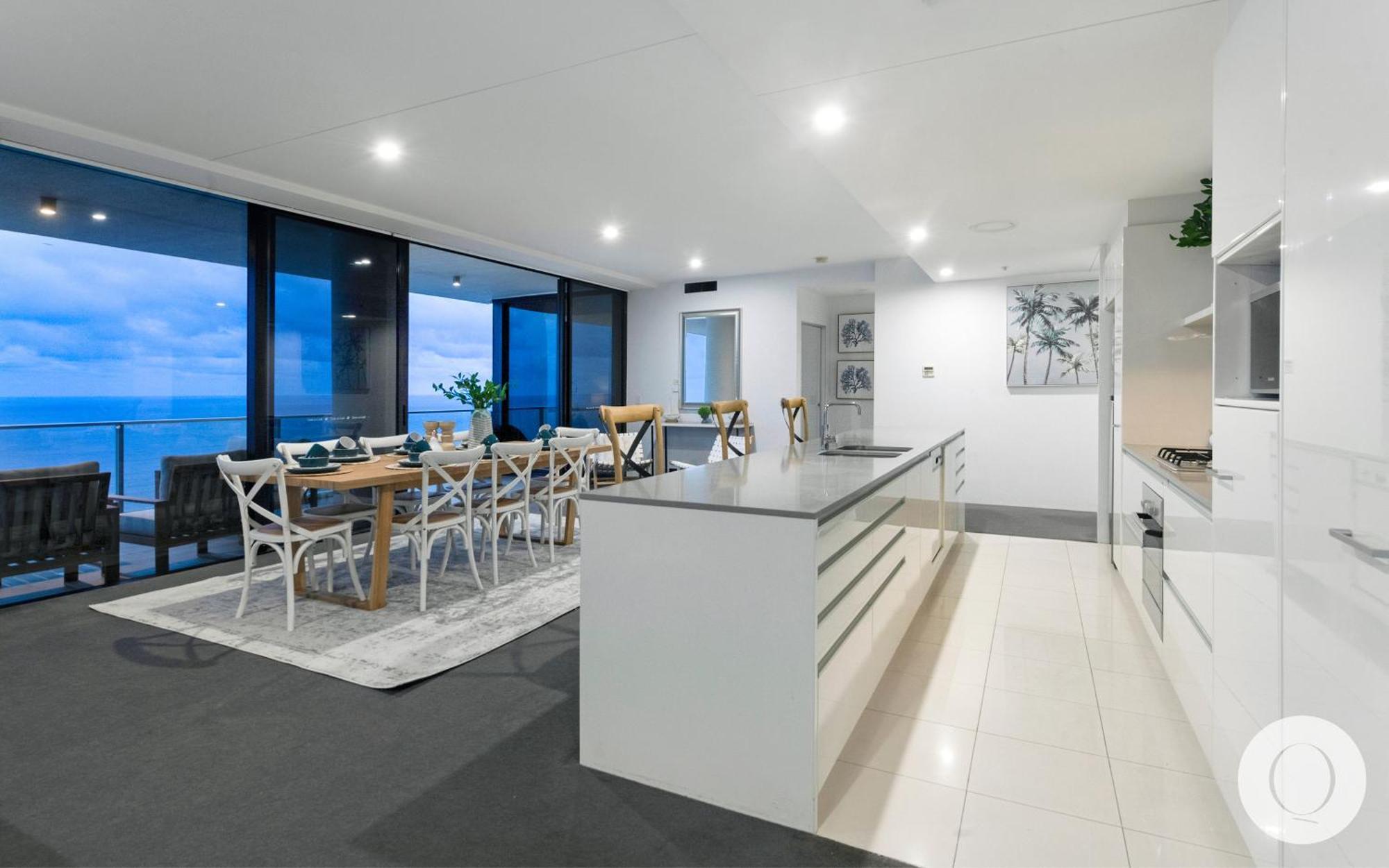 5 Bedroom Executive Sub Penthouse In The Heart Of Surfers With Full Ocean Views - Sleeps 12 - Circle On Cavill Amazing!! Gold Coast Exterior foto